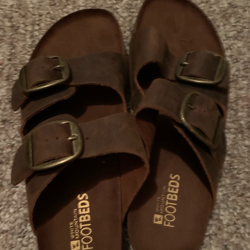 Large buckle sandals